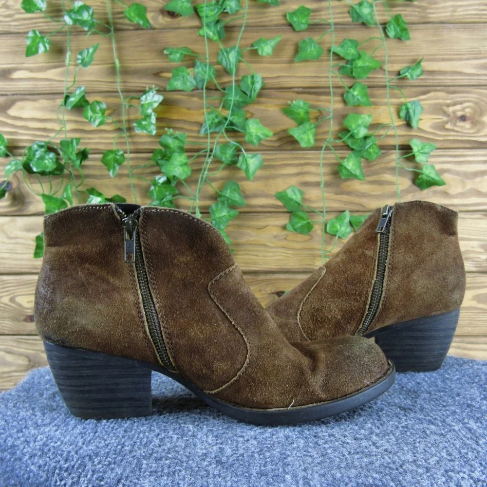 Born‎ Women's 9 Brown Suede Leather Ankle Booties Block Heel Zip Casual